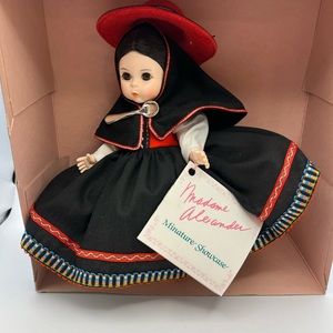 110-RTT 8” Madame Alexander Doll- Peru 556 Preloved Original Box Pristine